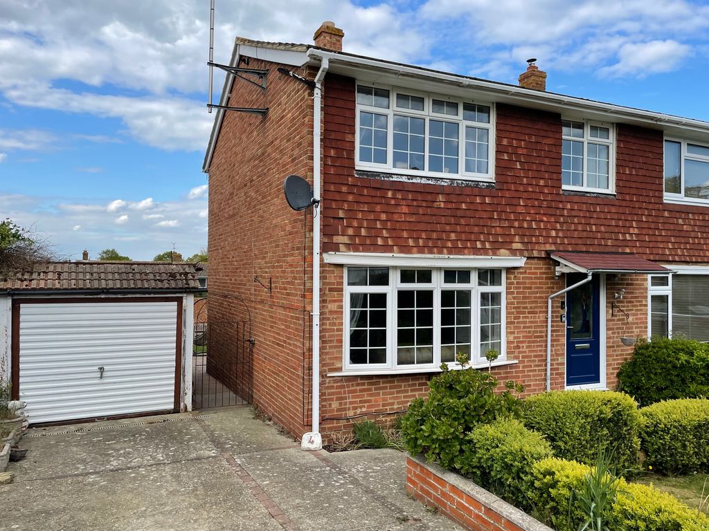 3 bed semidetached house for sale in Bathurst Road, Staplehurst