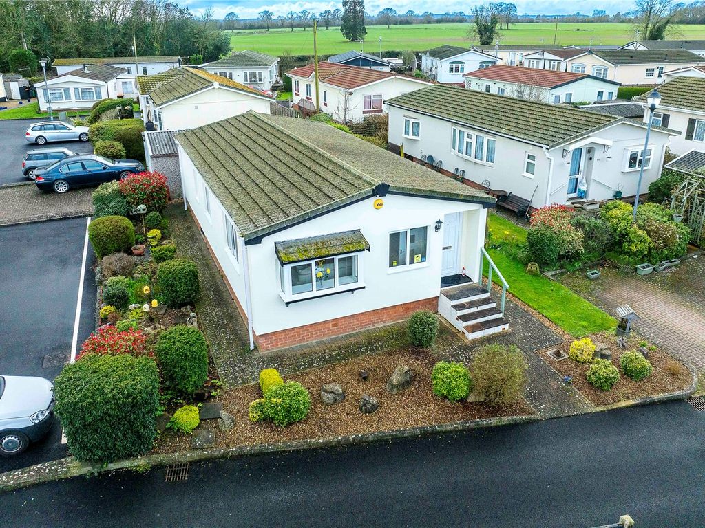 2 bed property for sale in The Grove, Woodside Park Homes, Woodside