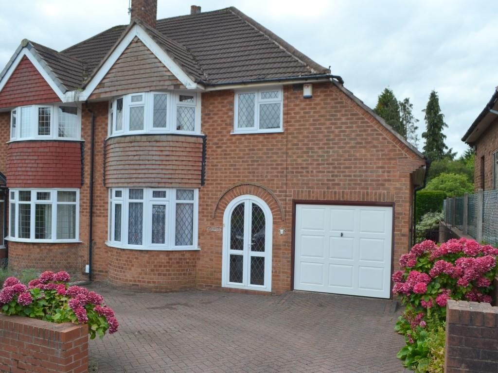 3 bed property for sale in Denise Drive, Coseley, Bilston WV14, £