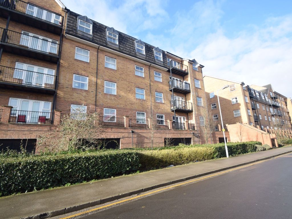 1 bed flat for sale in The Academy, Holly Street, Luton, Bedfordshire