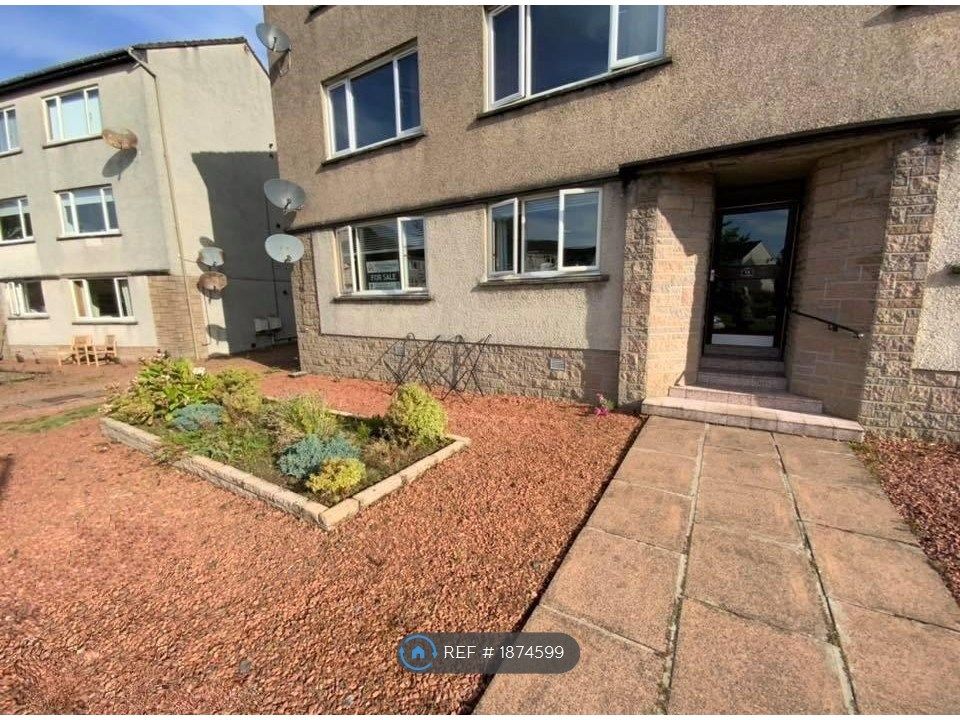 1 bed flat to rent in Silverdale Gardens, Largs KA30, £560 pcm Zoopla