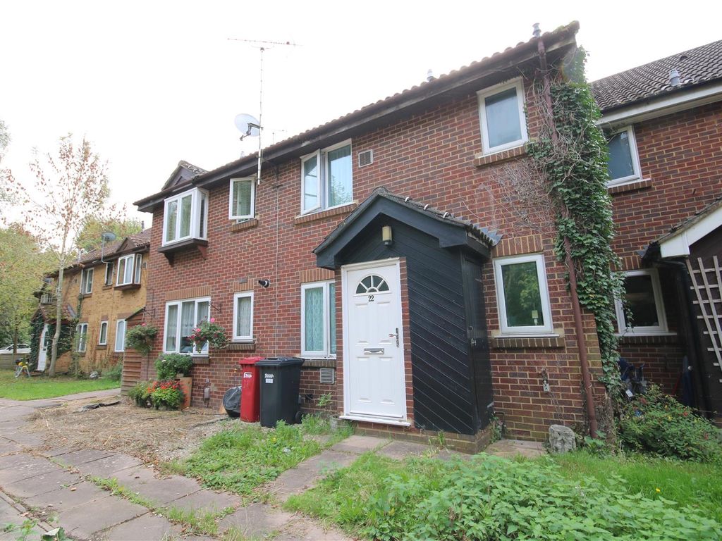 1 bed terraced house for sale in Albany Park, Colnbrook, Slough SL3, £245,000 Zoopla