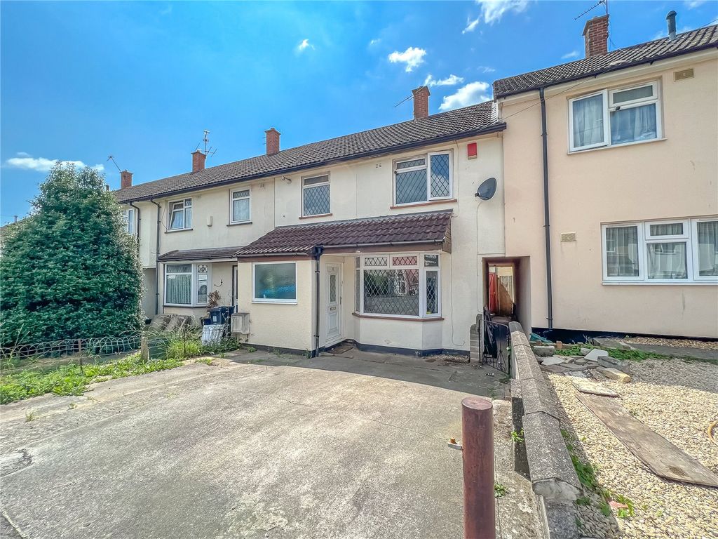 3 bed terraced house for sale in Far Handstones, Cadbury Heath, Bristol