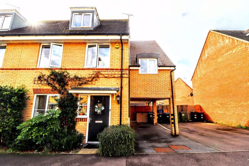 4 bed semidetached house for sale in San Andres Drive, Bletchley