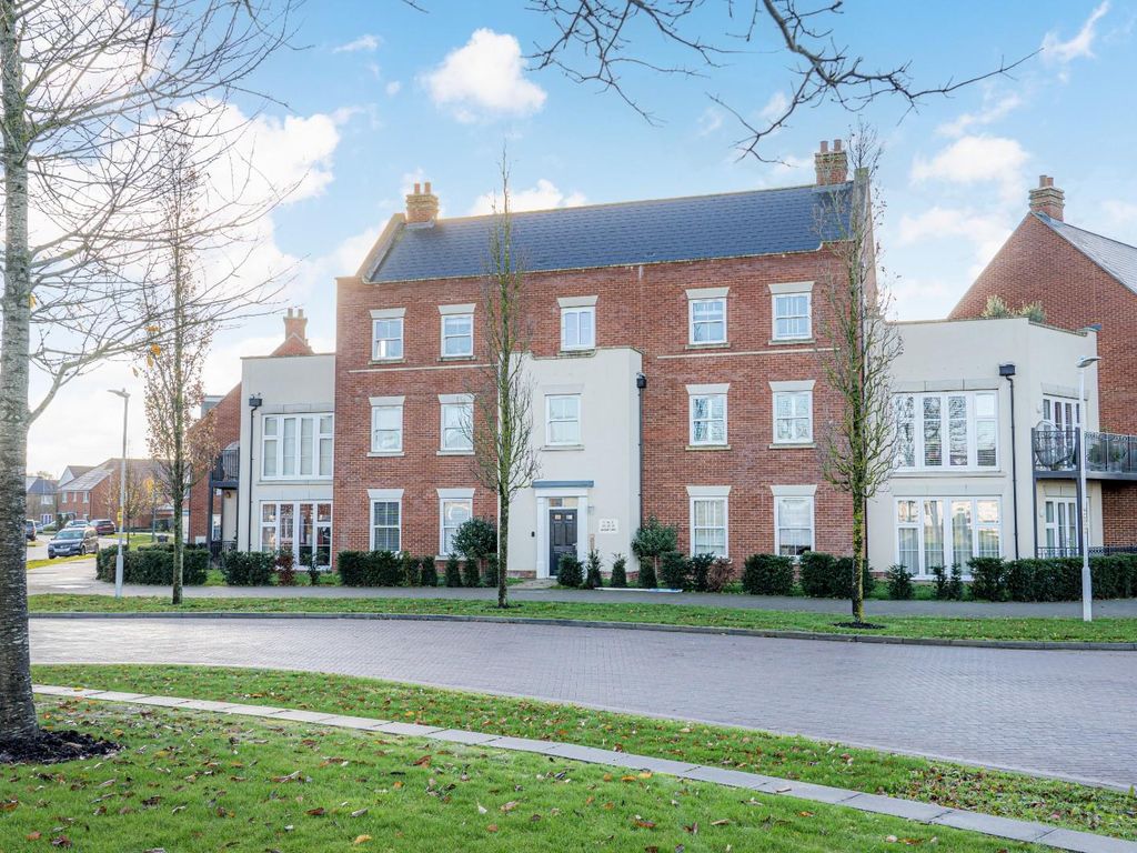 Avocet Way, Finberry, Ashford TN25  