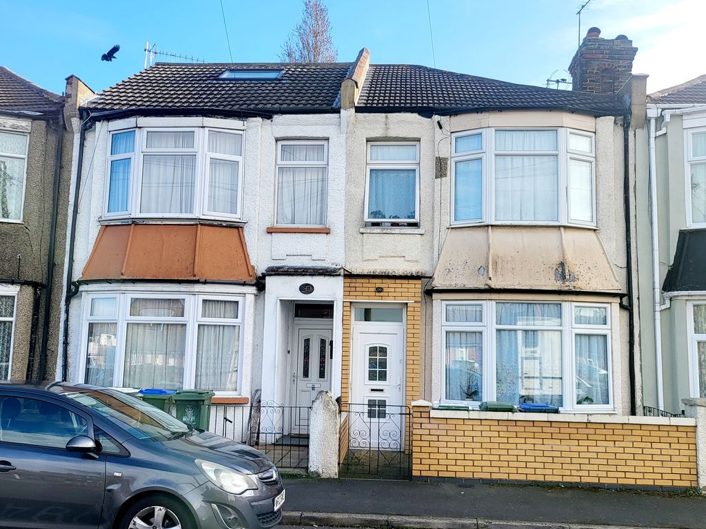 3 bed terraced house for sale in Willow Road, Erith, Kent DA8, £375,000