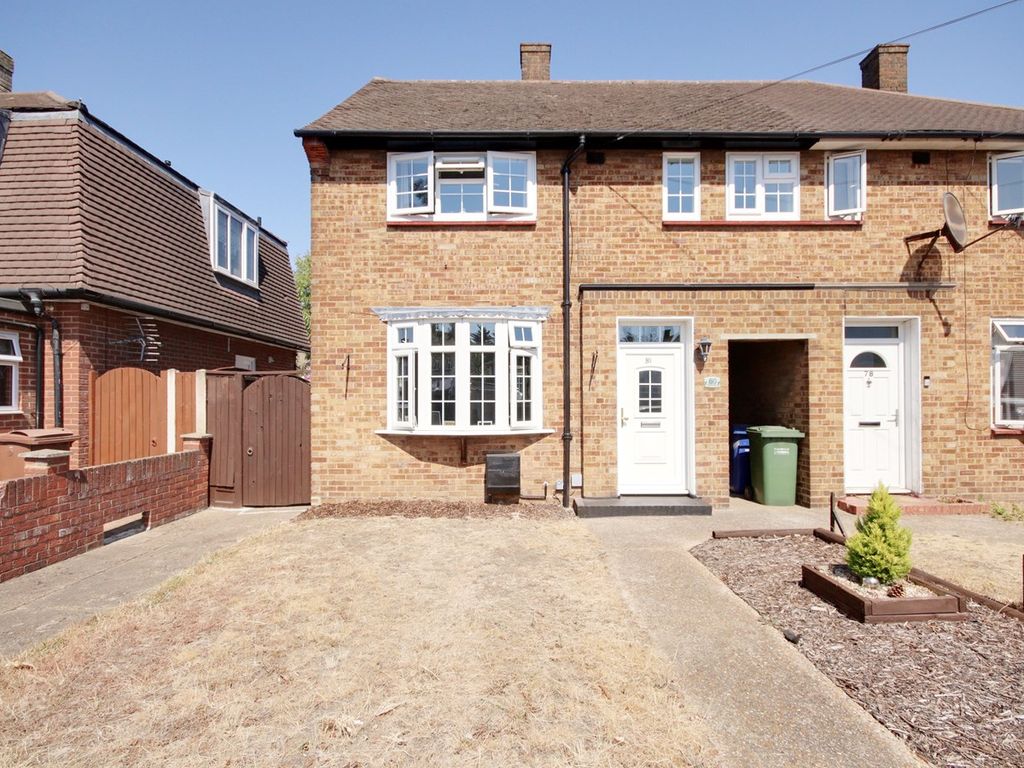2 bed end terrace house for sale in Carnach Green, South Ockendon RM15