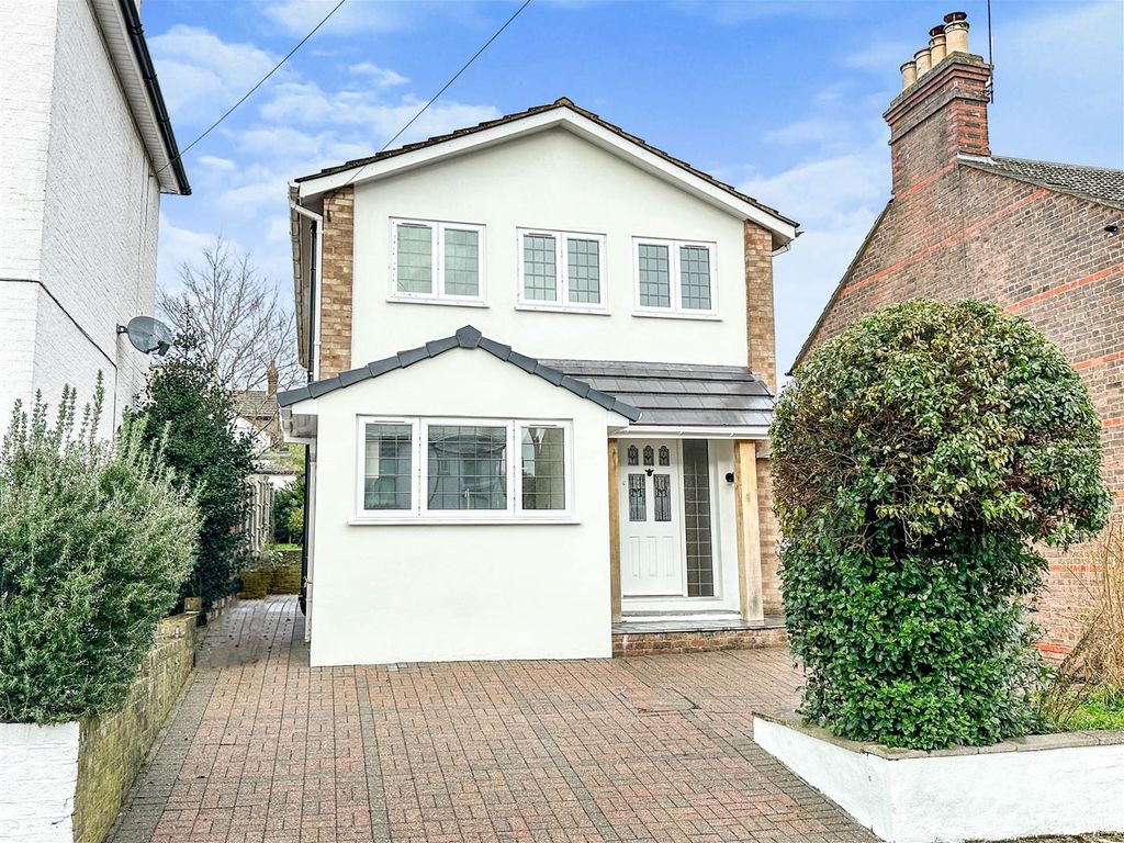 3 bed detached house for sale in Horsecroft Road, Hemel Hempstead HP1