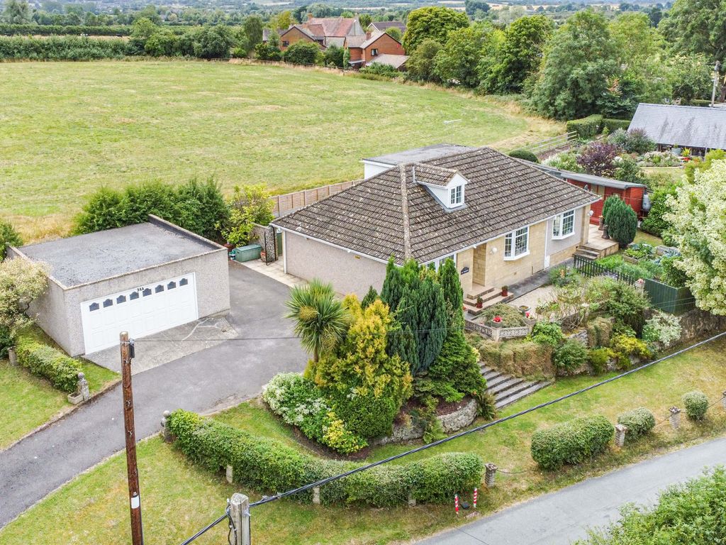 4 bed detached bungalow for sale in St Vincents, Purton Stoke, Swindon SN5 Zoopla