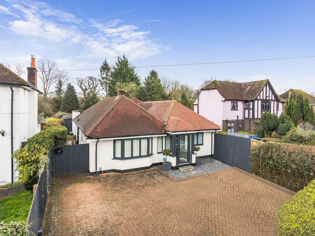 4 bed detached bungalow for sale in Road, Horley RH6 Zoopla