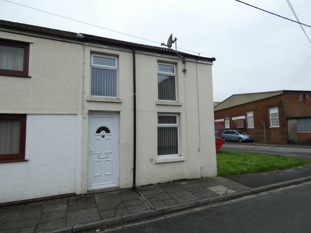 2 bed end terrace house for sale in Wellington Street, Robertstown