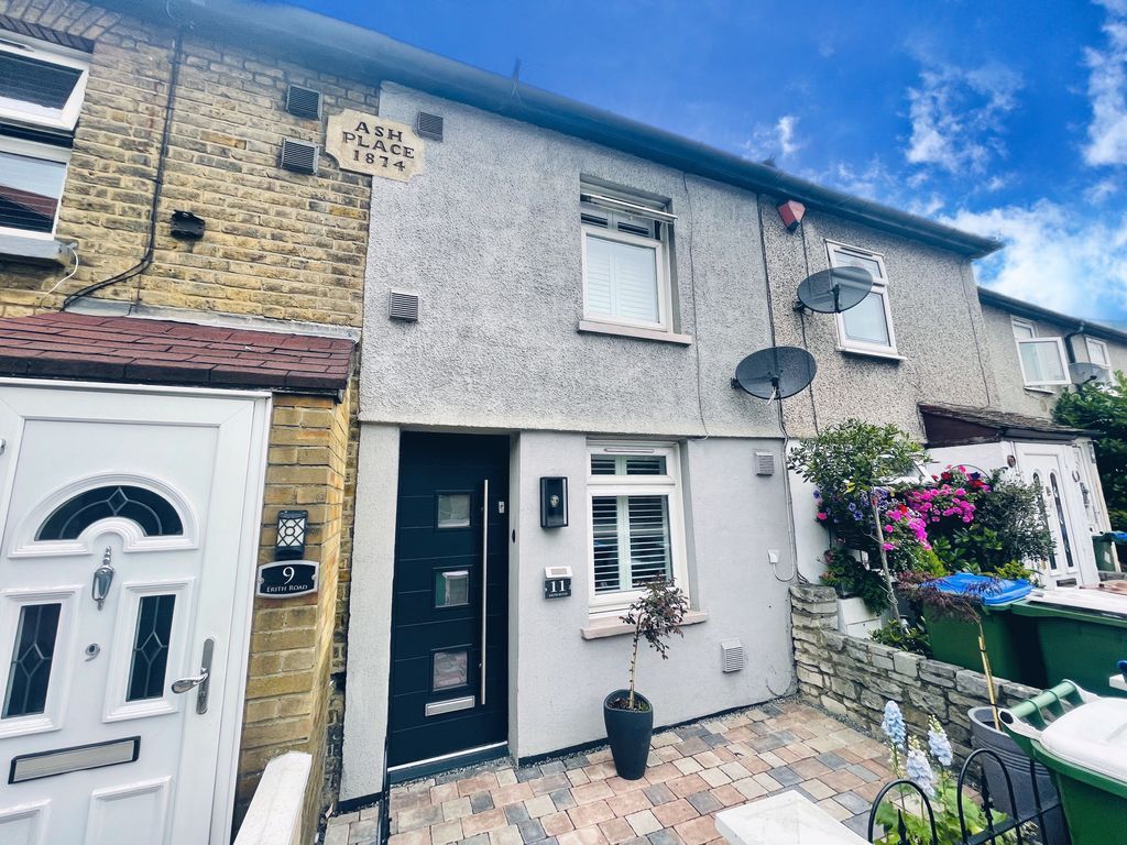2 bed terraced house for sale in Erith Road, Barnehurst, Bexleyheath