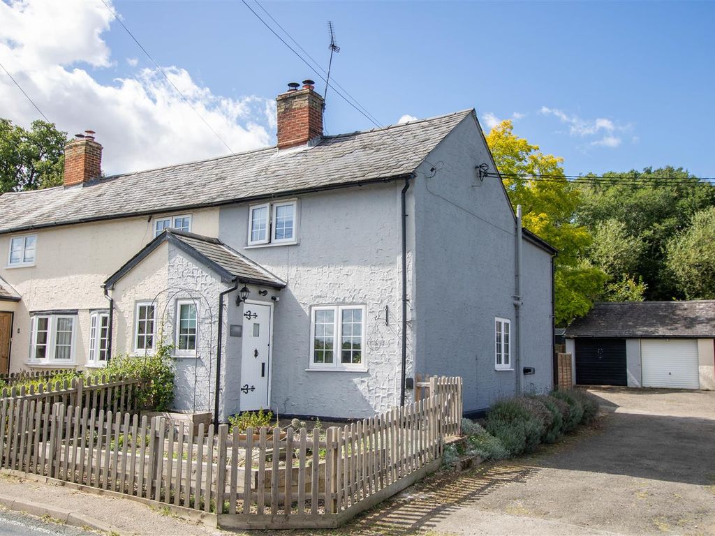 3 bed end terrace house for sale in Hempstead Road, Steeple Bumpstead