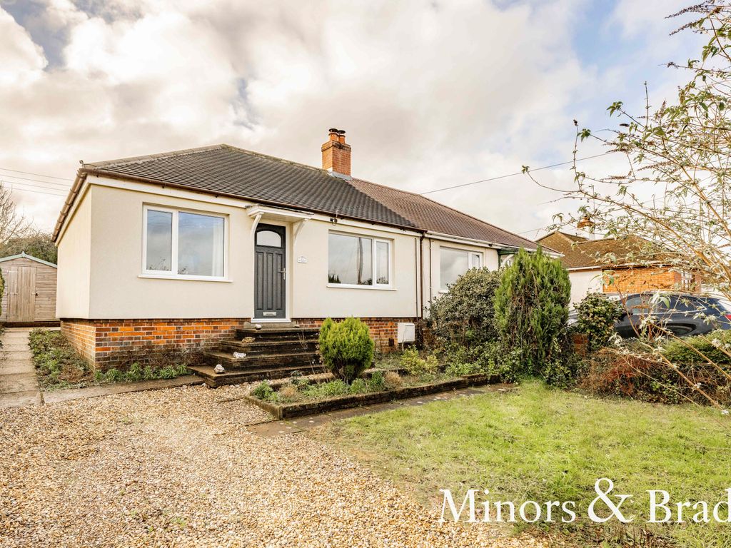 2 bed semidetached bungalow for sale in Margaret Road, New Costessey