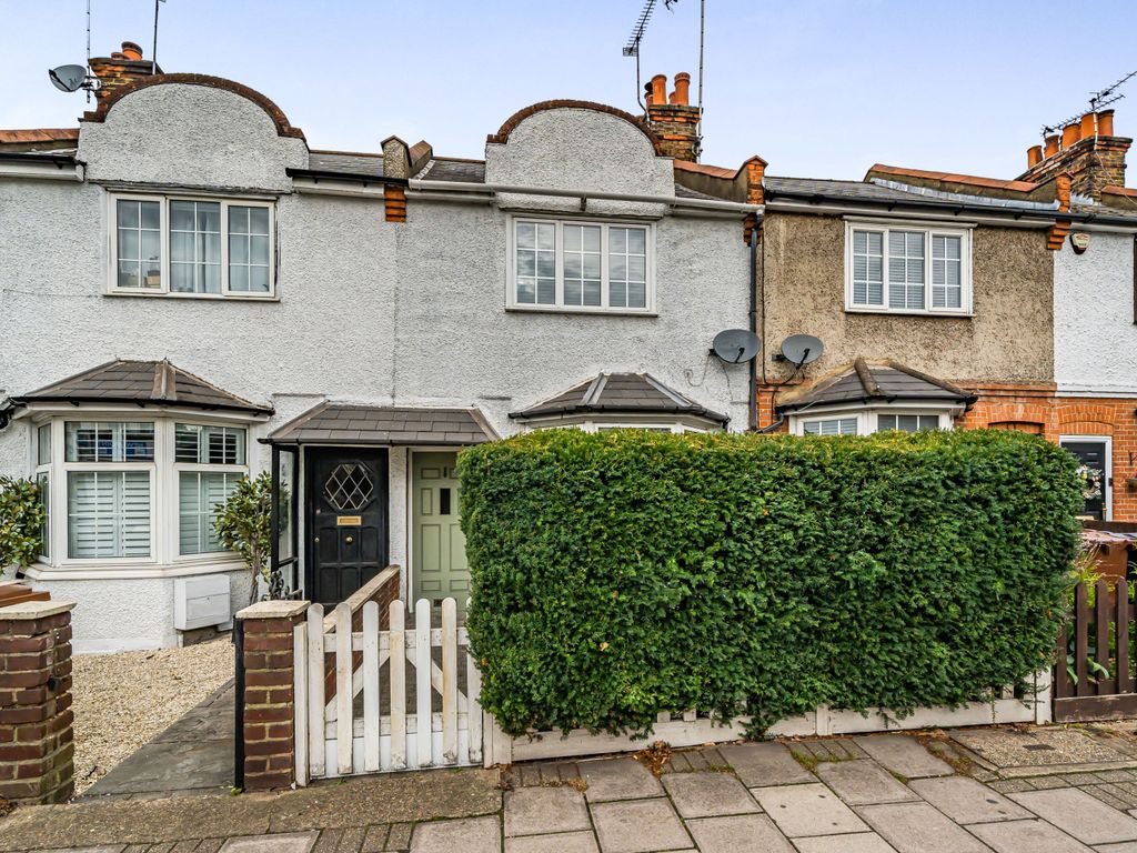 2 bed terraced house for sale in Pinner Green, Pinner HA5, £500,000