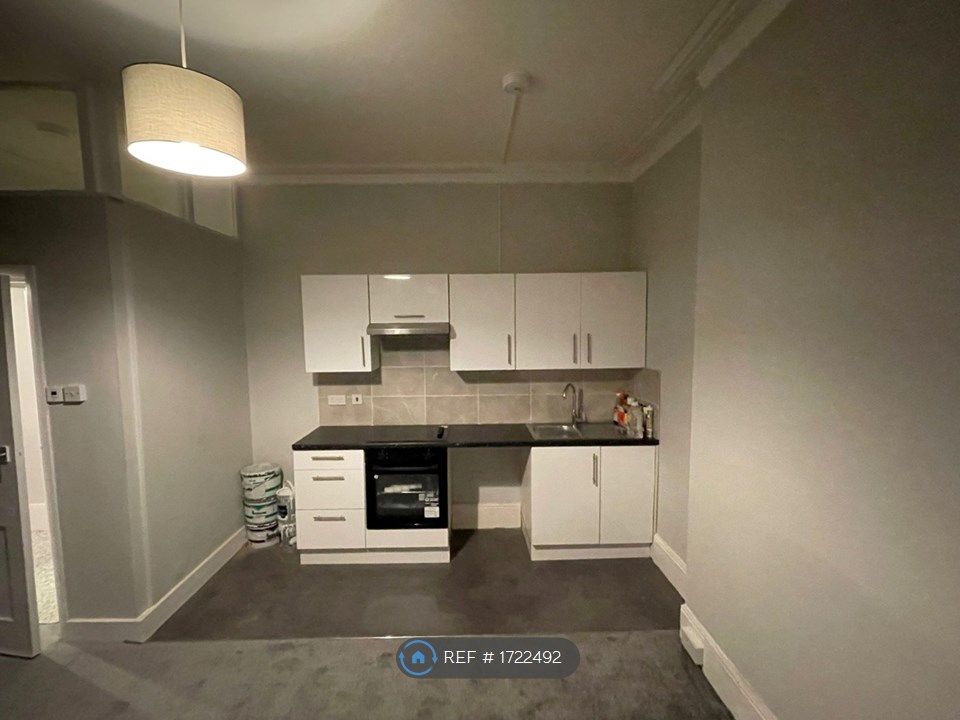 3 bed flat to rent in Ashburnham Road, Hastings TN35 Zoopla