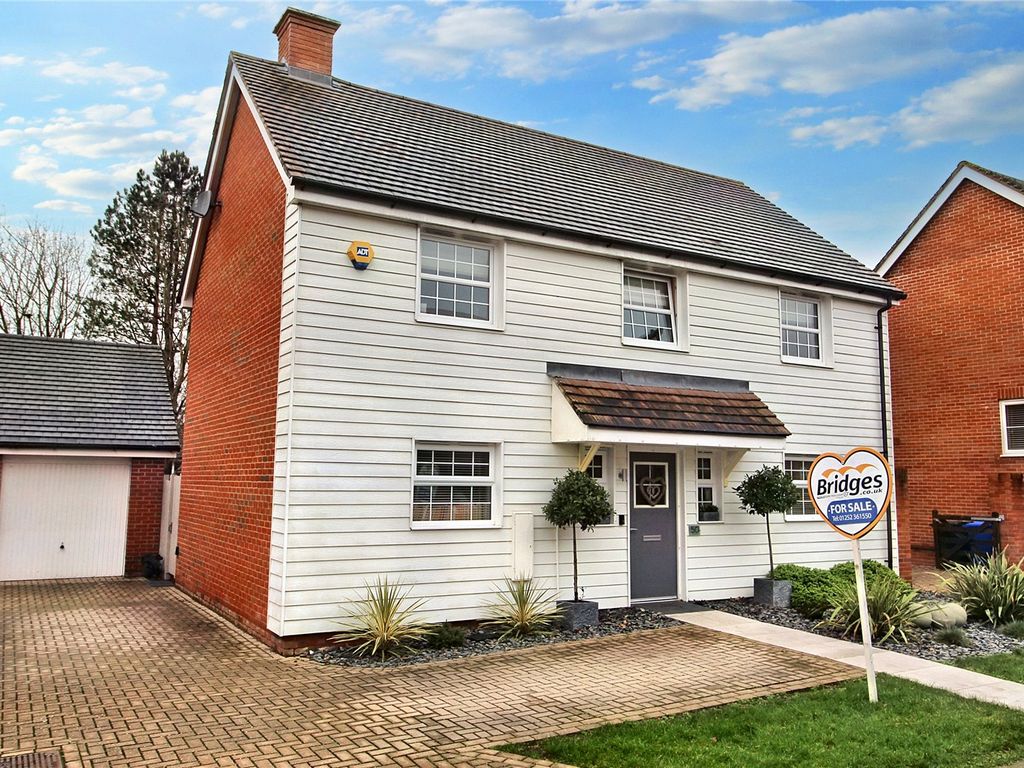 4 bed detached house for sale in Grant Drive, Church Crookham, Fleet