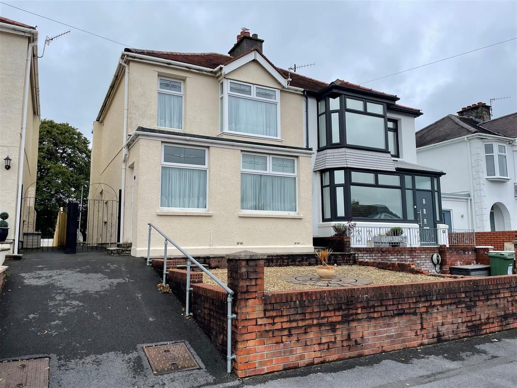 3 bed semidetached house for sale in Gower View, Llanelli SA15, £