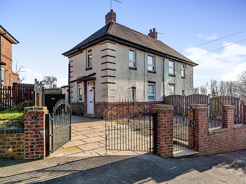 2 bed semidetached house for sale in Lindsay Avenue, Sheffield, South