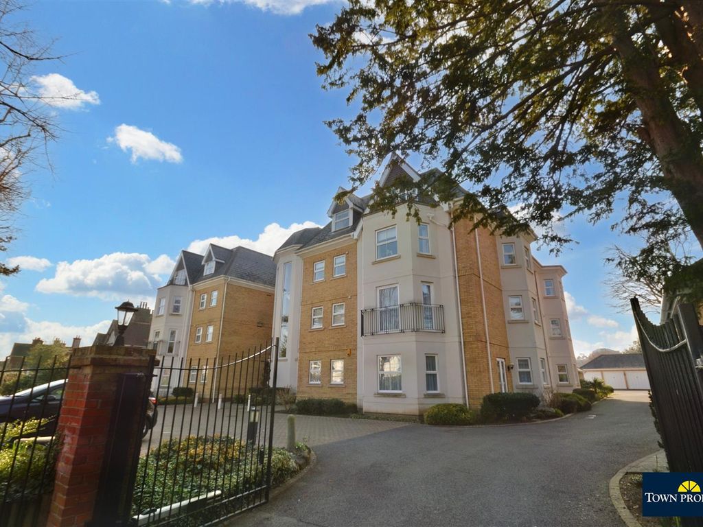 3 bed flat for sale in The Goffs, Eastbourne BN21 Zoopla