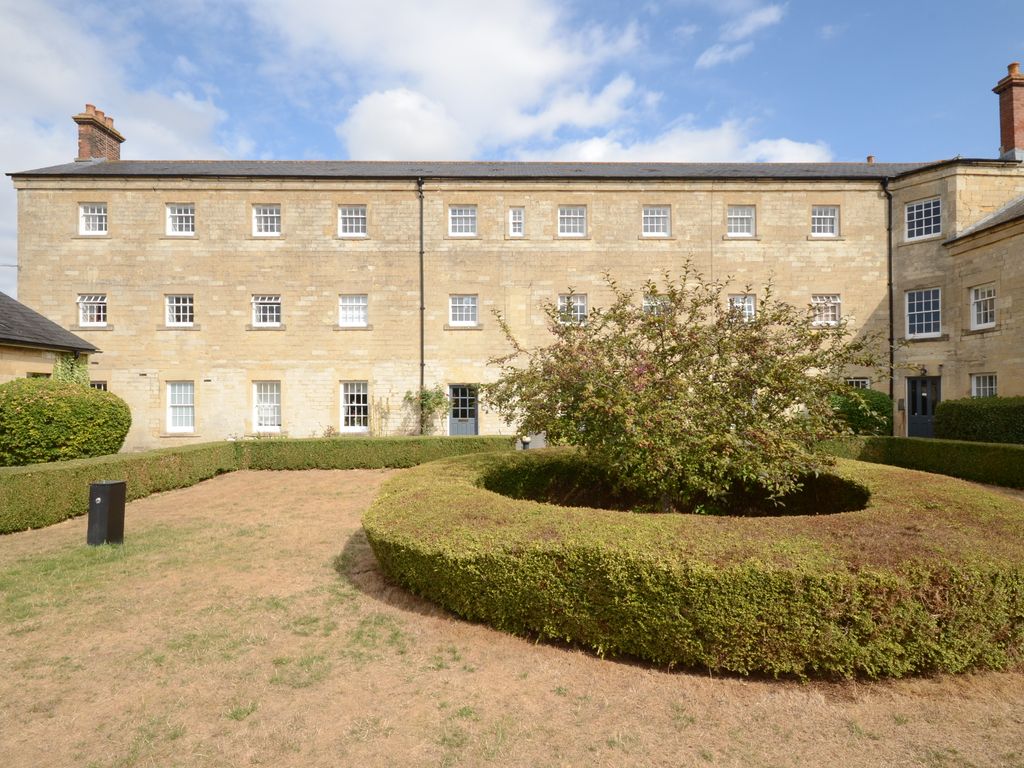 3 bed flat for sale in St Court, Semington, Trowbridge BA14 Zoopla