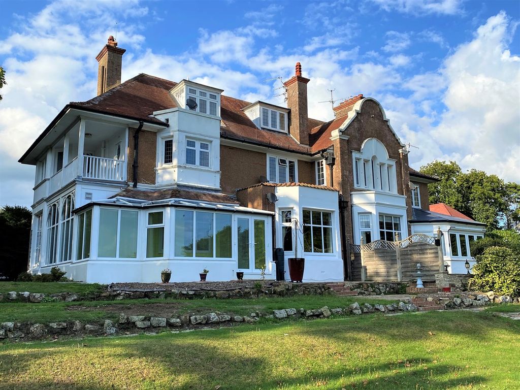 2 bed flat for sale in Kewhurst Manor, Little Common Road, BexhillOn