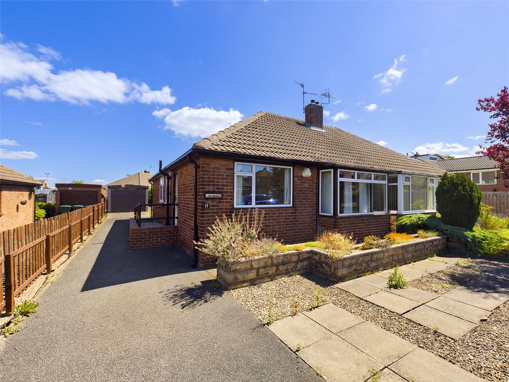 3 bed bungalow for sale in Warwick Drive, Bradford, West Yorkshire BD4