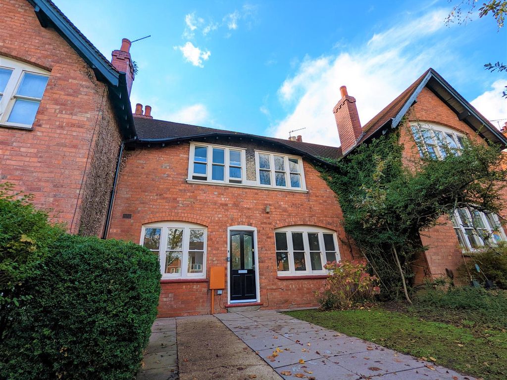 2 bed property to rent in Linden Road, Bournville, Birmingham B30, £