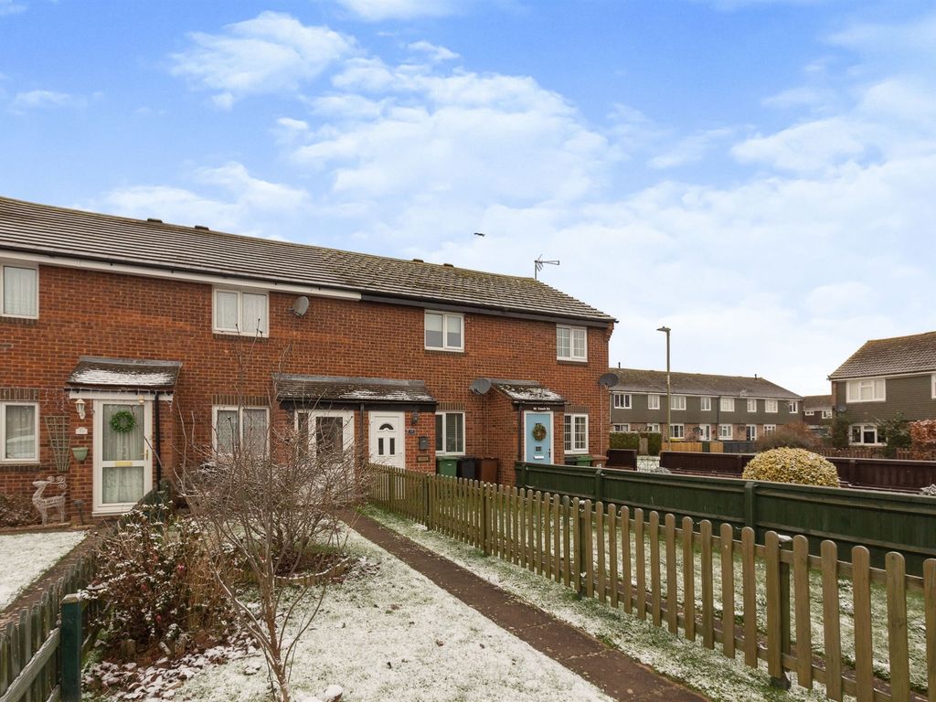 2 bed terraced house for sale in Leach Road, Berinsfield, Wallingford