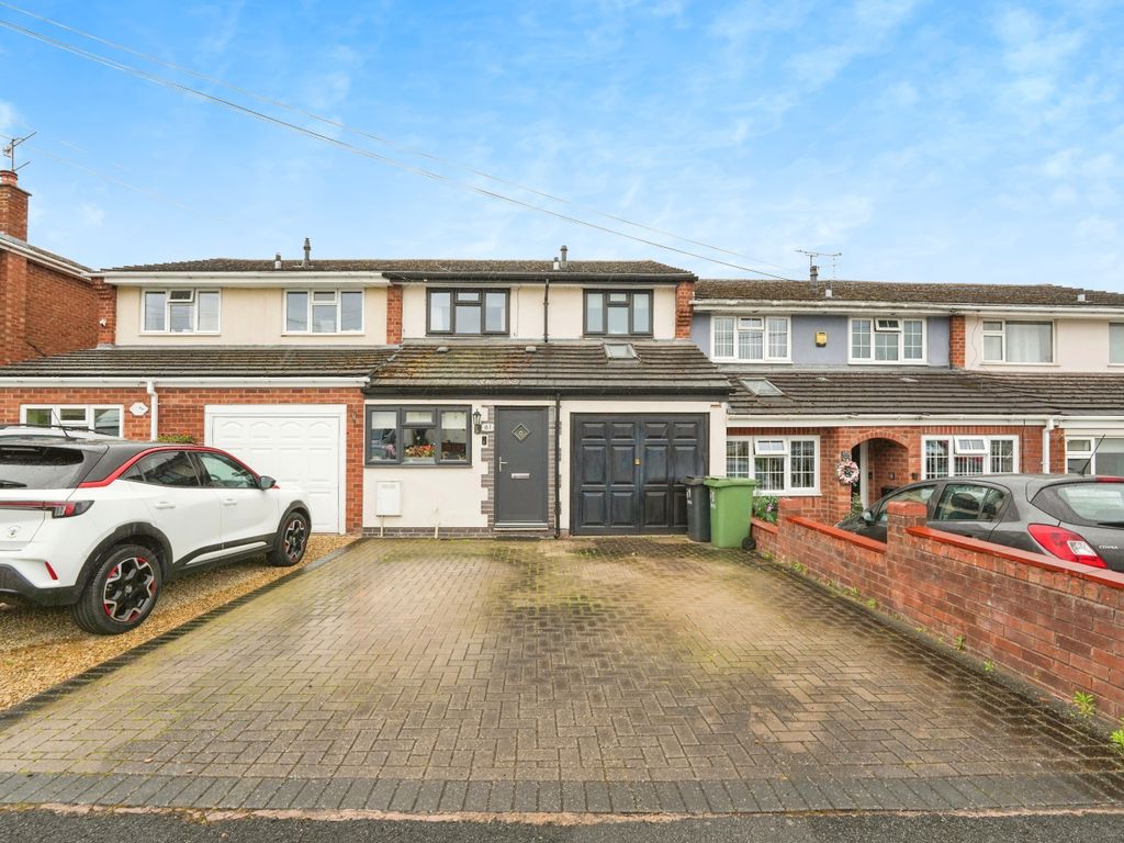 3 bed terraced house for sale in Kilbury Drive, Worcester