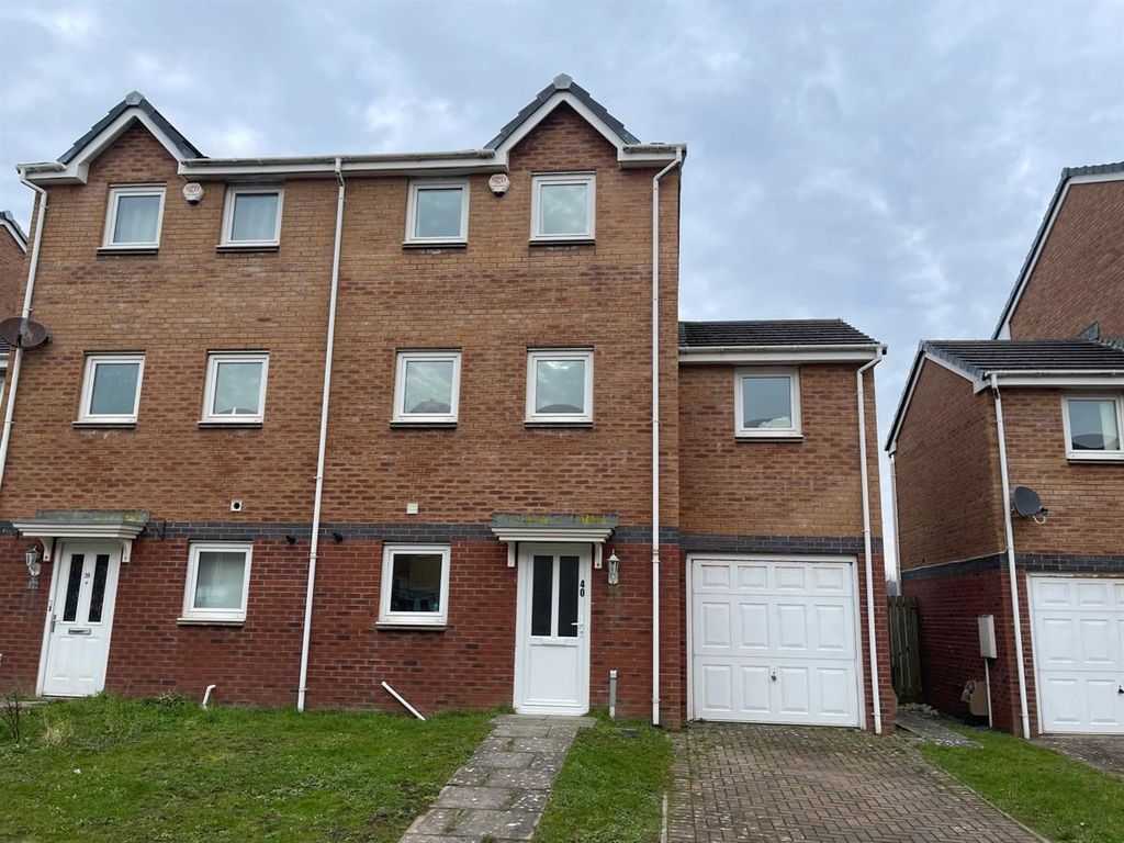 4 bed terraced house for sale in Pentre Doc Y Gogledd, Llanelli SA15