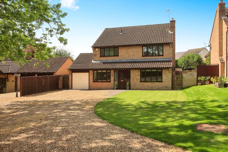 4 bed detached house for sale in Larklands, Longthorpe, Peterborough PE3, £550,000 Zoopla