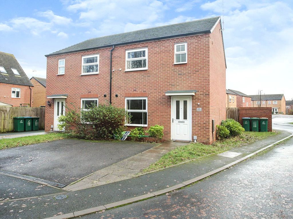 3 bed semidetached house to rent in Salix Close, Coventry, West