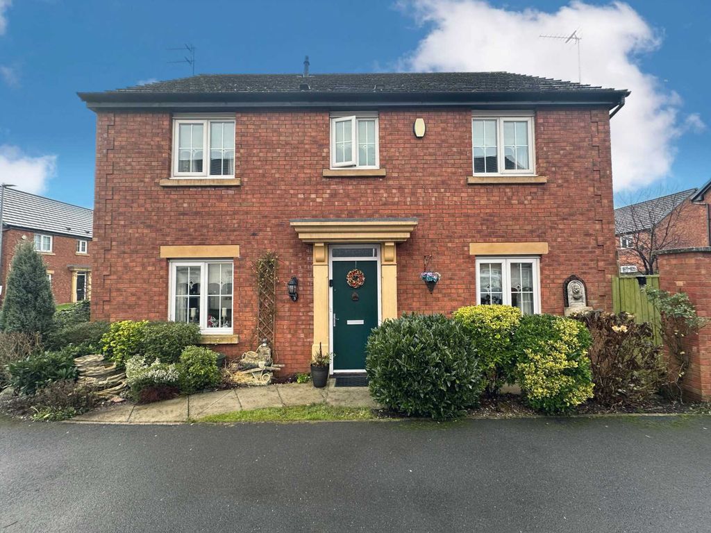 4 bed detached house for sale in Bluebell Close, Park Meadows L32, £