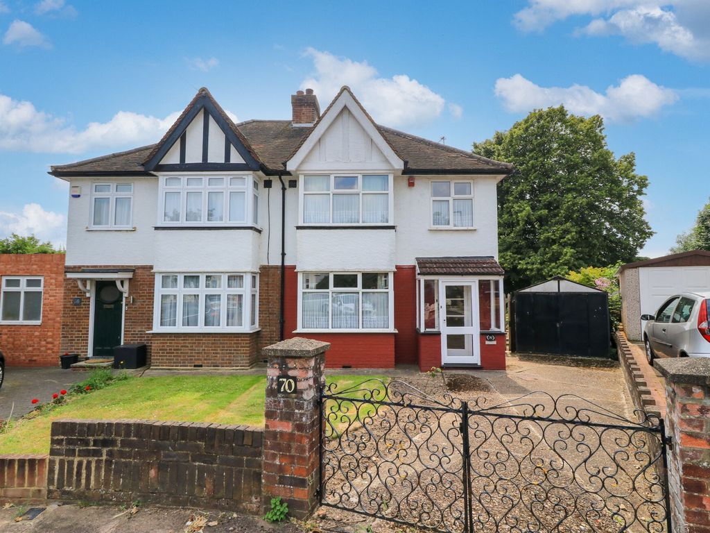 3 bed semidetached house for sale in Meadway, Enfield EN3, £509,995
