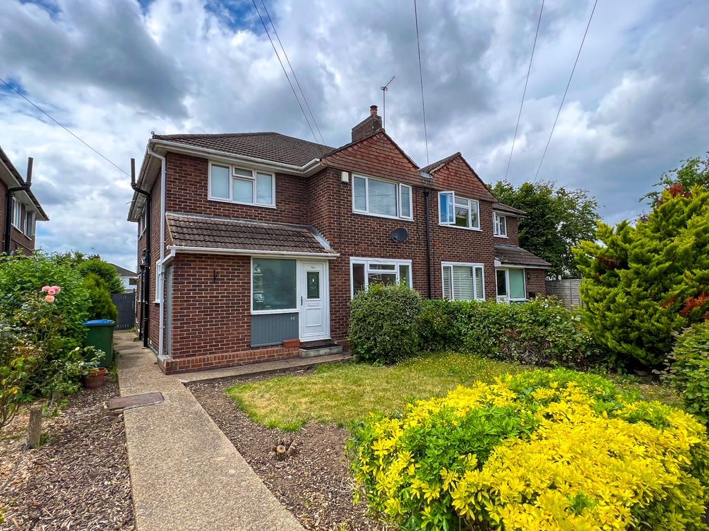 2 bed for sale in Wilton Gardens, West Molesey KT8 Zoopla