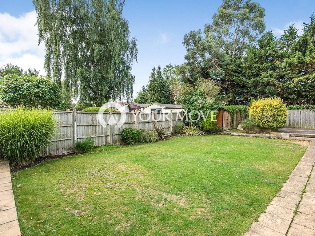 2 bed end terrace house for sale in Rochester Avenue, Feltham TW13, £