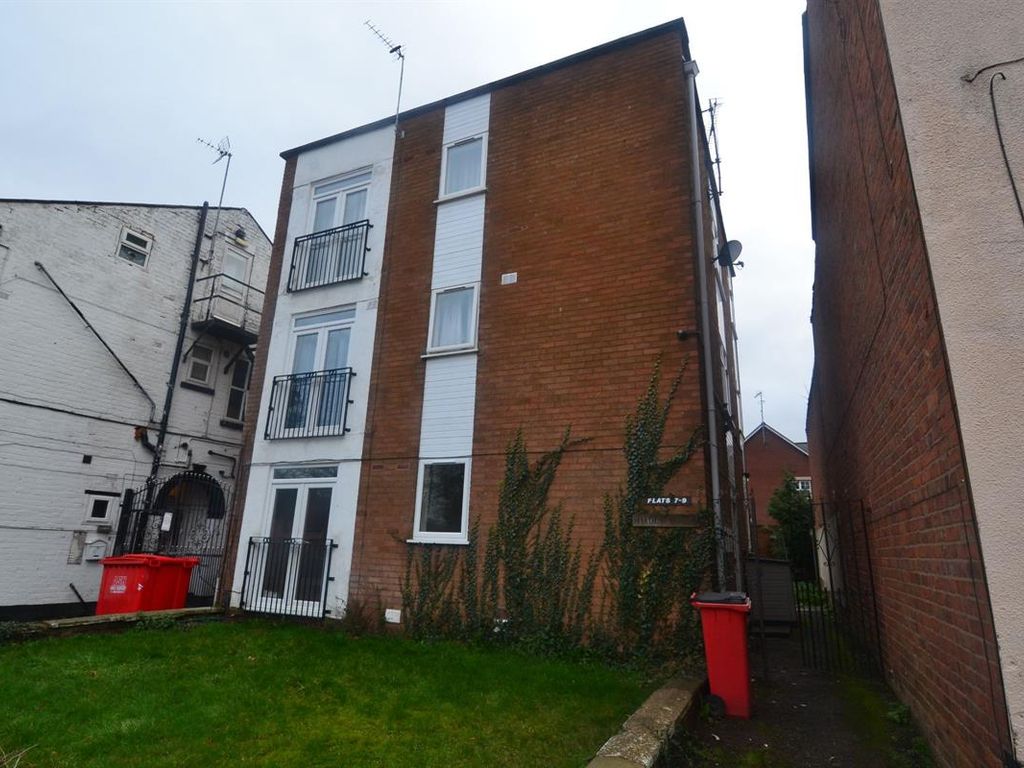 2 bed flat to rent in Haden Court, Larches Lane, Wolverhampton WV3, £