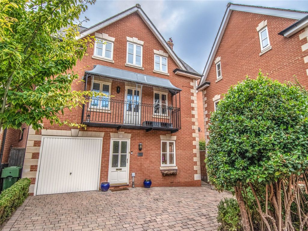 3 bed detached house for sale in Chancery Mews, Bromsgrove