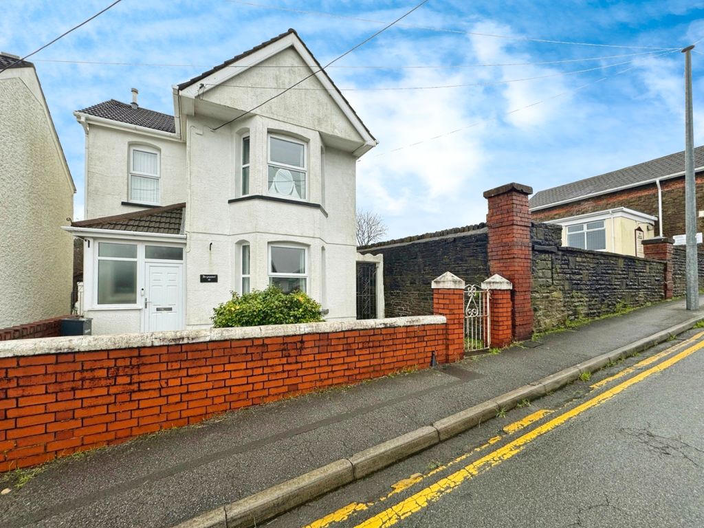 3 bed detached house for sale in Oakfield Street, Pontarddulais