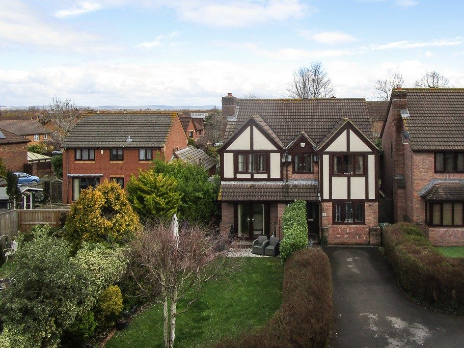 5 bed detached house for sale in Juniper Place, Wick St.Lawrence