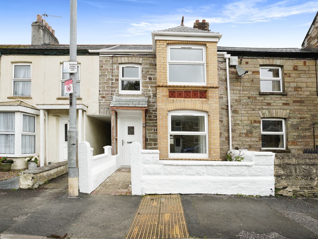 3 bed terraced house for sale in Higher Bore Street, Bodmin PL31, £