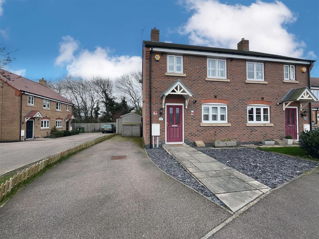 3 bed semidetached house for sale in Preston Way, Huncote, Leicester