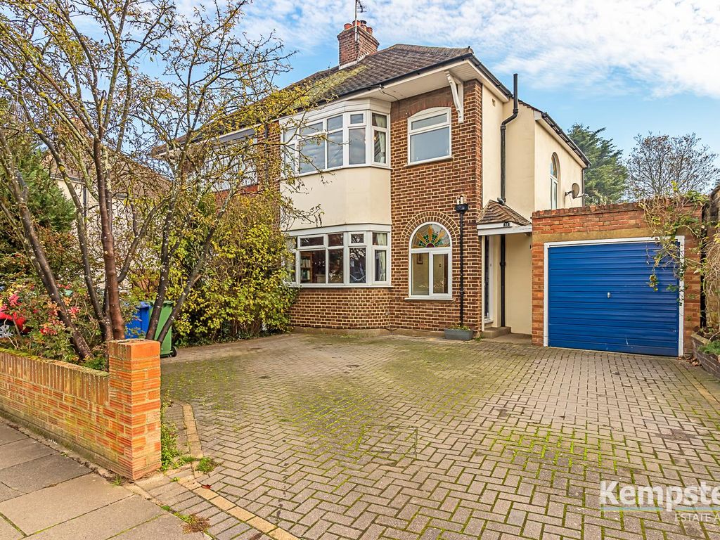 3 bed semidetached house for sale in Fairway, Stifford Clays, Grays