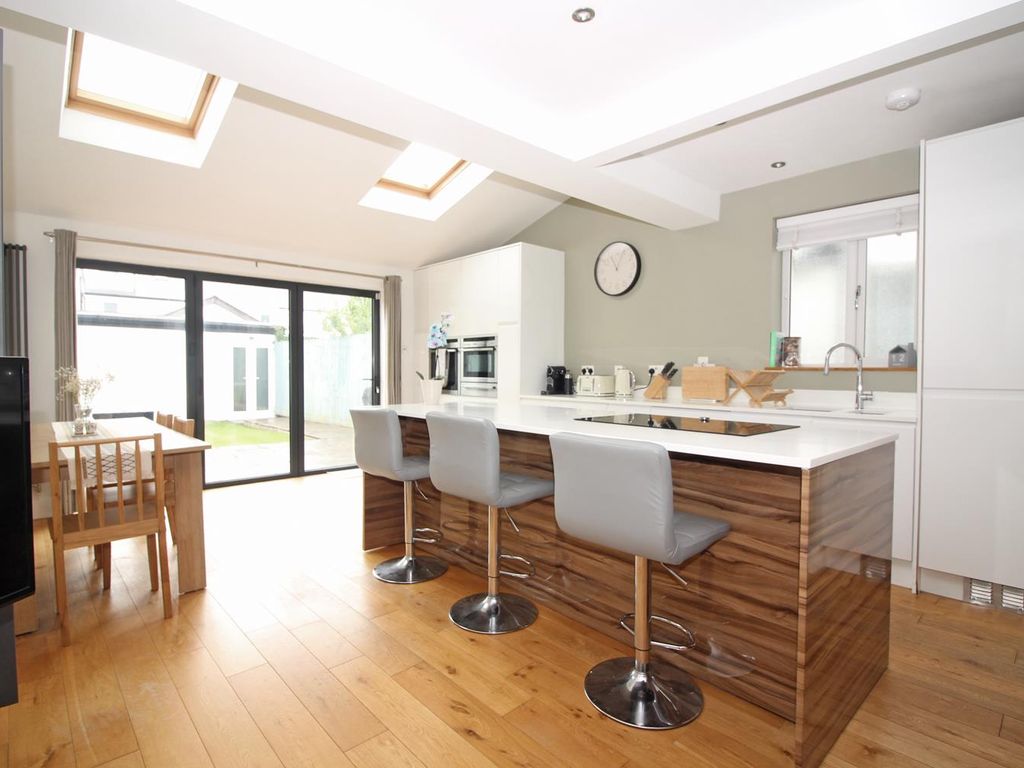 3 bed semidetached house to rent in Fairwater Grove West, Llandaff