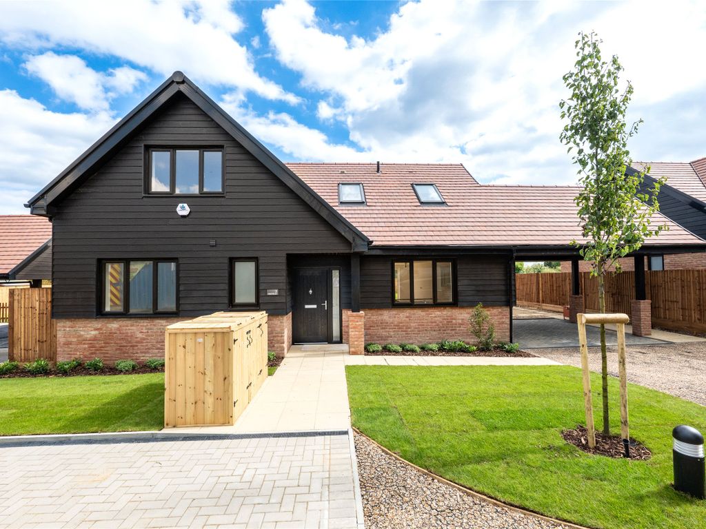 New home, 5 bed detached house for sale in Dwelly Lane, Edenbridge
