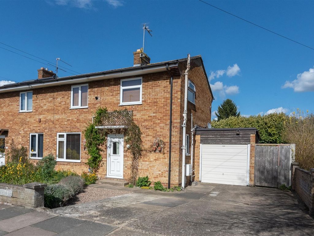 3 bed property for sale in Baldwin Avenue, Bury St. Edmunds IP32, £