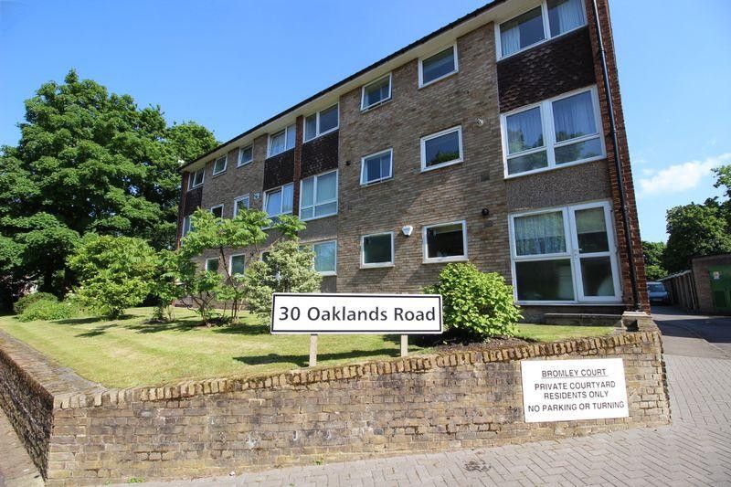2 bed flat to rent in Bromley Court, 30 Oaklands Road, Bromley, Kent