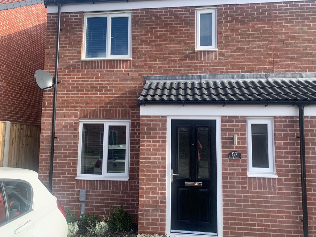 3 bed semidetached house to rent in First Oak Drive, Clipstone Village