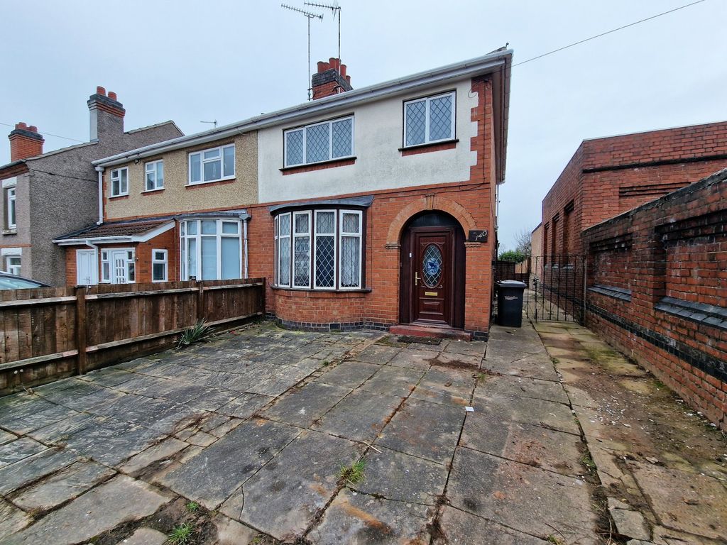 3 bed semidetached house for sale in Royal Oak Lane, Coventry
